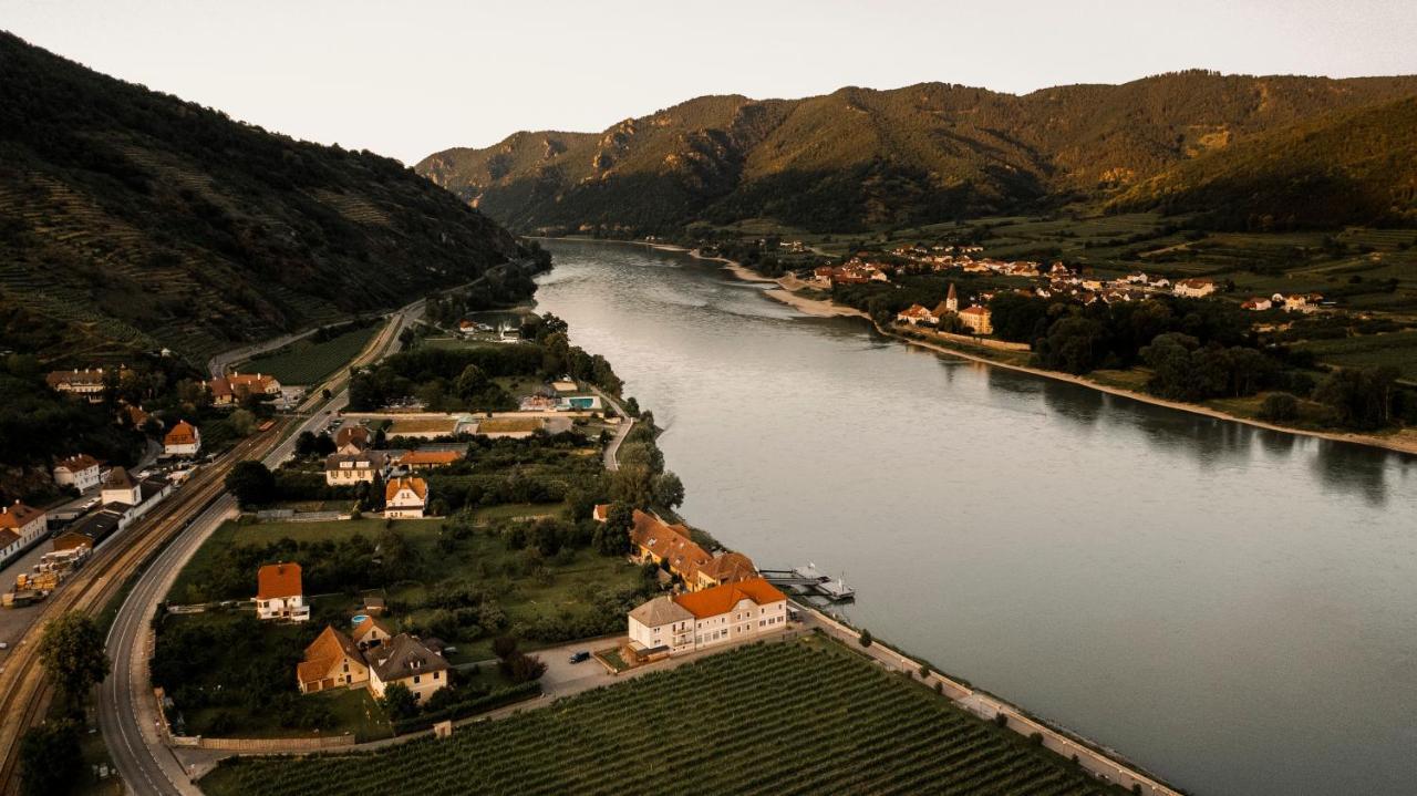 Donauschloessel Hotel Spitz an der Donau Luaran gambar