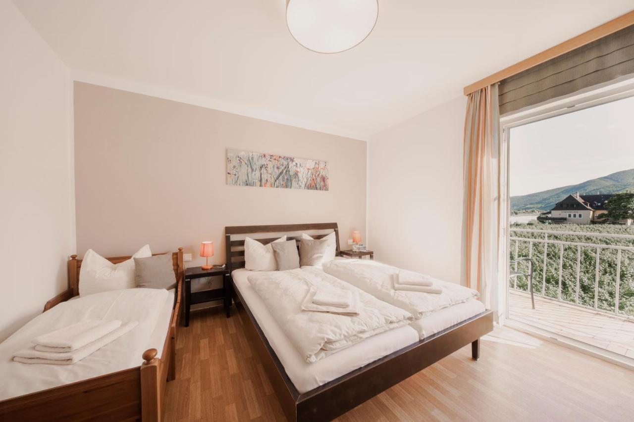 Donauschloessel Hotel Spitz an der Donau Luaran gambar